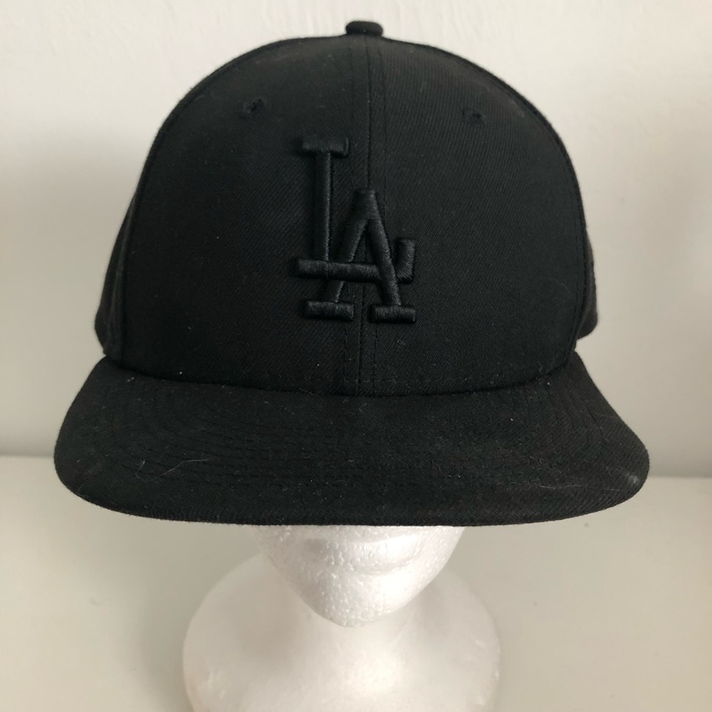 Los Angeles Black Baseball Cap with Raised LA Logo